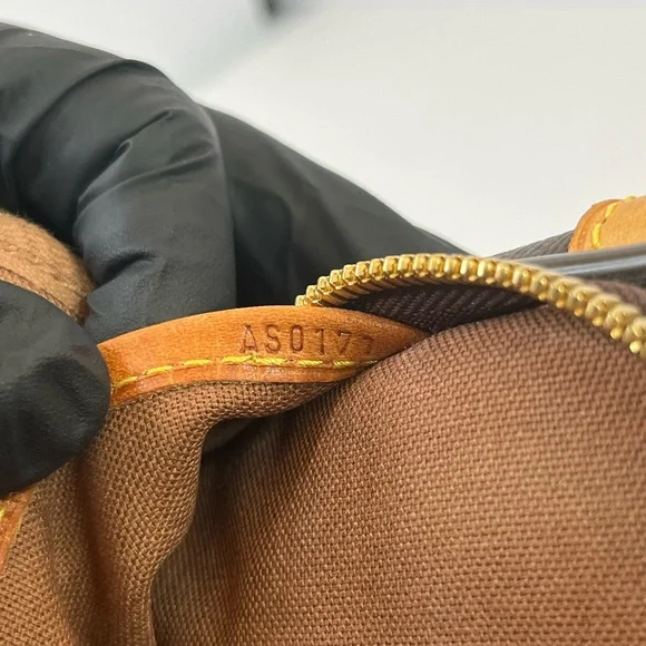 Louis Vuitton Monogram Icare Laptop Bag Messenger Brown Canvas Shoulder Strap - Picture 12 of 16